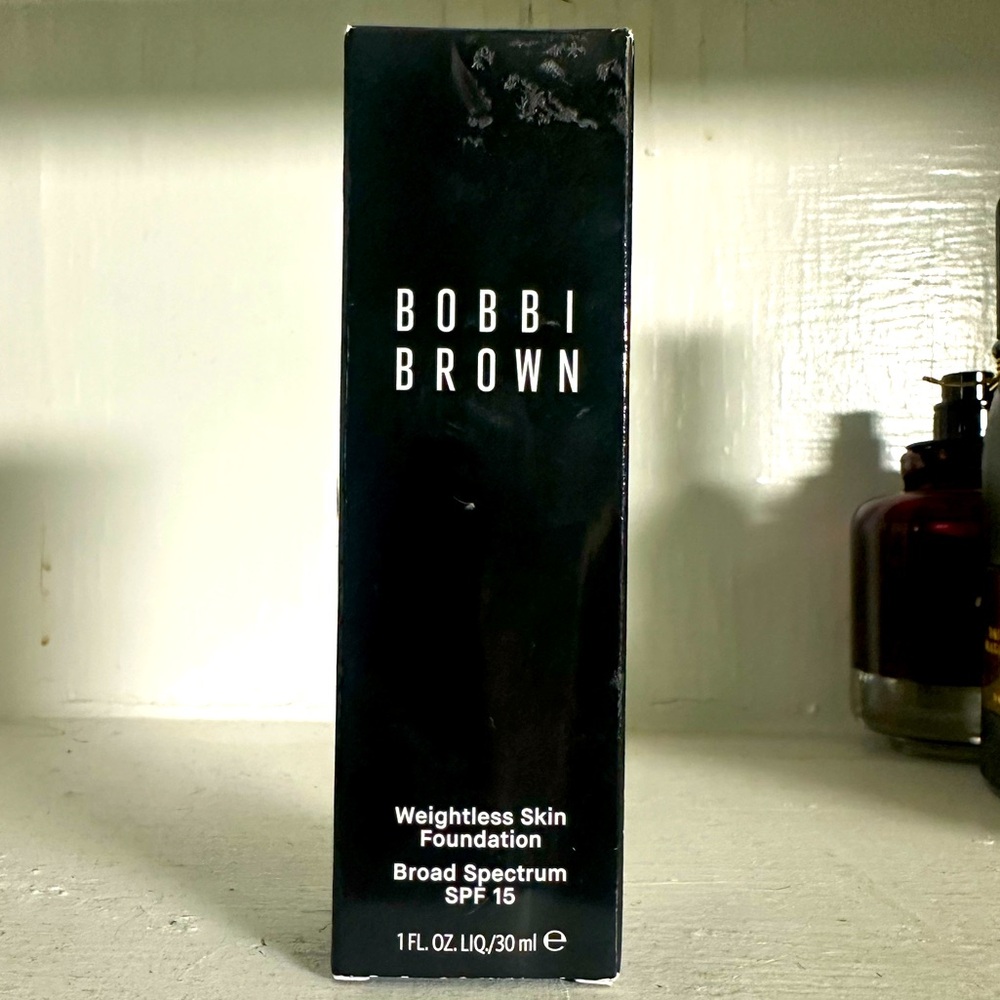Bobbi Brown Skin Long-Wear Weightless Foundation SPF15 Neutral Chestnut N100 NEW